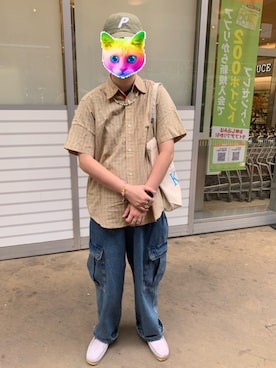 「clarks」｜「アイテム（アクセサリー）」を使った、ジェイソン尾妻さん（メンズ・180cm）の冬コーディネート