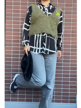 「アイテム（デニムパンツ）」を使った、猫山さん（レディース・161cm・40代）の秋コーディネート