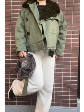 「アイテム（スウェットパンツ）」を使った、猫山さん（レディース・161cm）の冬コーディネート