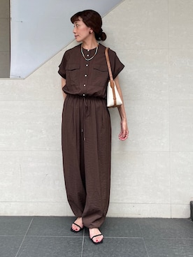「アイテム（サロペット/オーバーオール）」を使った、本橋さん（レディース・154cm）の夏コーディネート