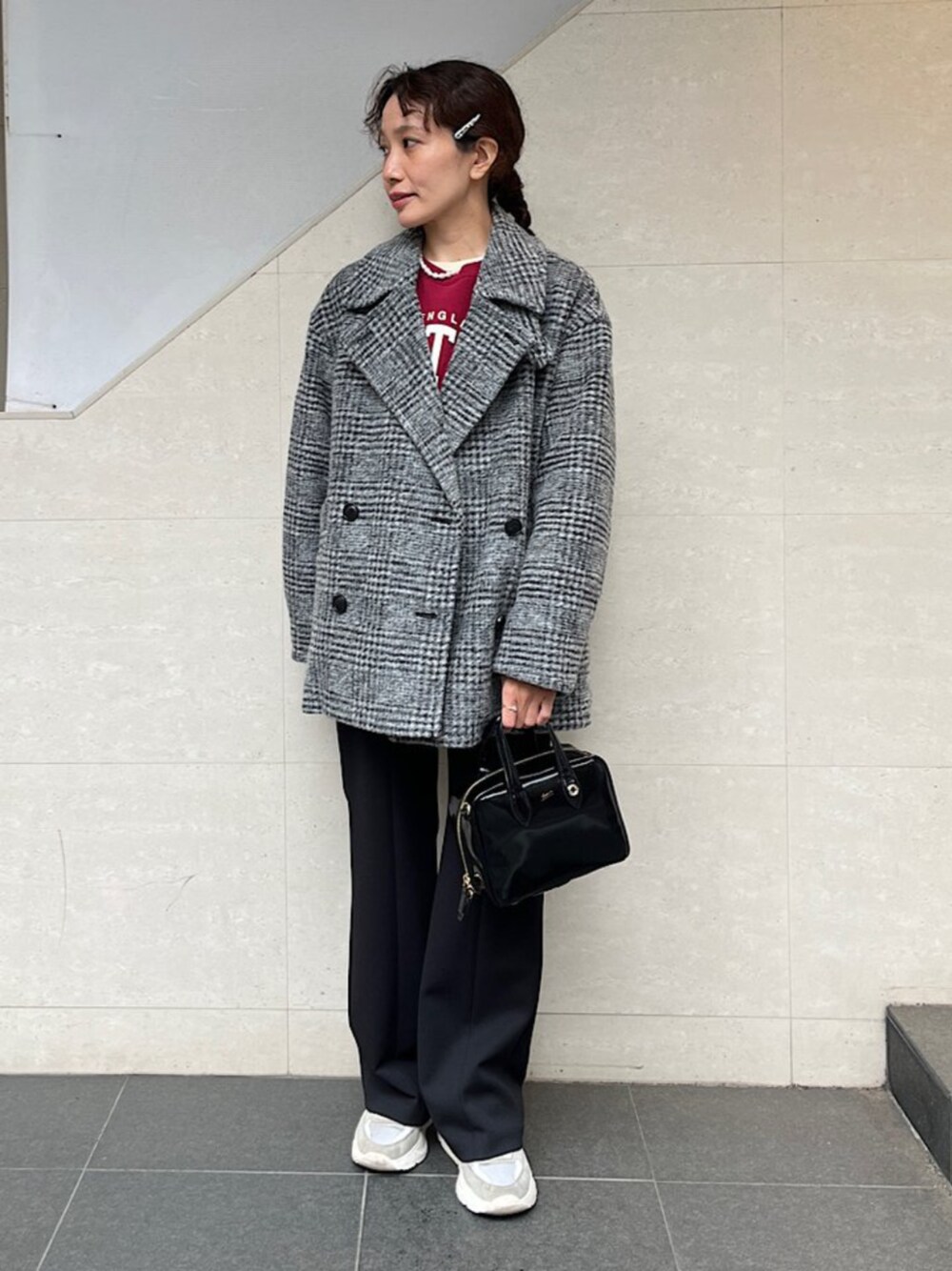 「SHIPS、SHIPS for women、シップス、シップス フォー ウィメン(SHIPS for women)、Pコート、ショートコート、冬コーデ、冬アウター」｜「SHIPSの淡水パールマンテルネックレス 40cm（ネックレス、ホワイト系）」を使った、本橋さん（レディース・154cm）の冬コーディネートの1枚目の写真