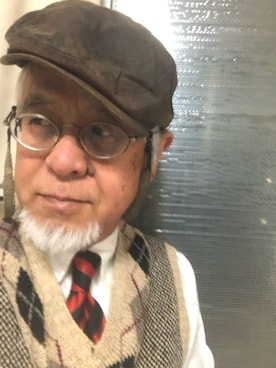 「ニットベスト」｜「アイテム（ハンチング/ベレー帽）」を使った、しまうまおじさんさん（メンズ・165cm）の冬コーディネート