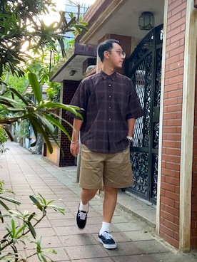「plain-me（プレインミー）のアイテム（カーゴパンツ）」を使った、Andyさん（メンズ・174cm）の秋コーディネート