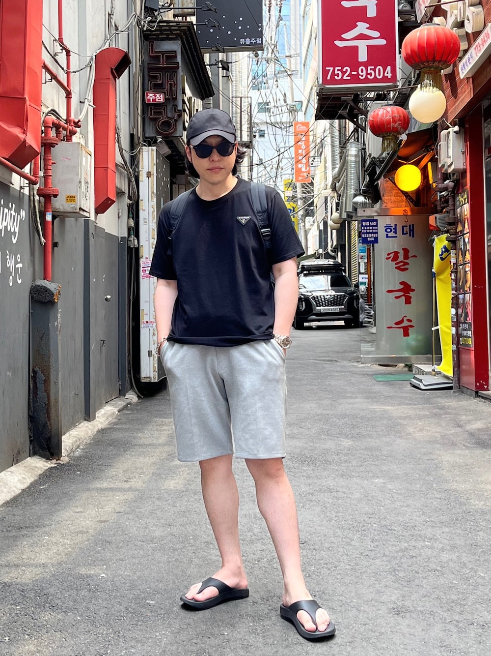 【夏のコーディネートに】PRADA スエードレザーサンダル ブルー 夏のコーディネートに】PRADA スエードレザーサンダル ブルー