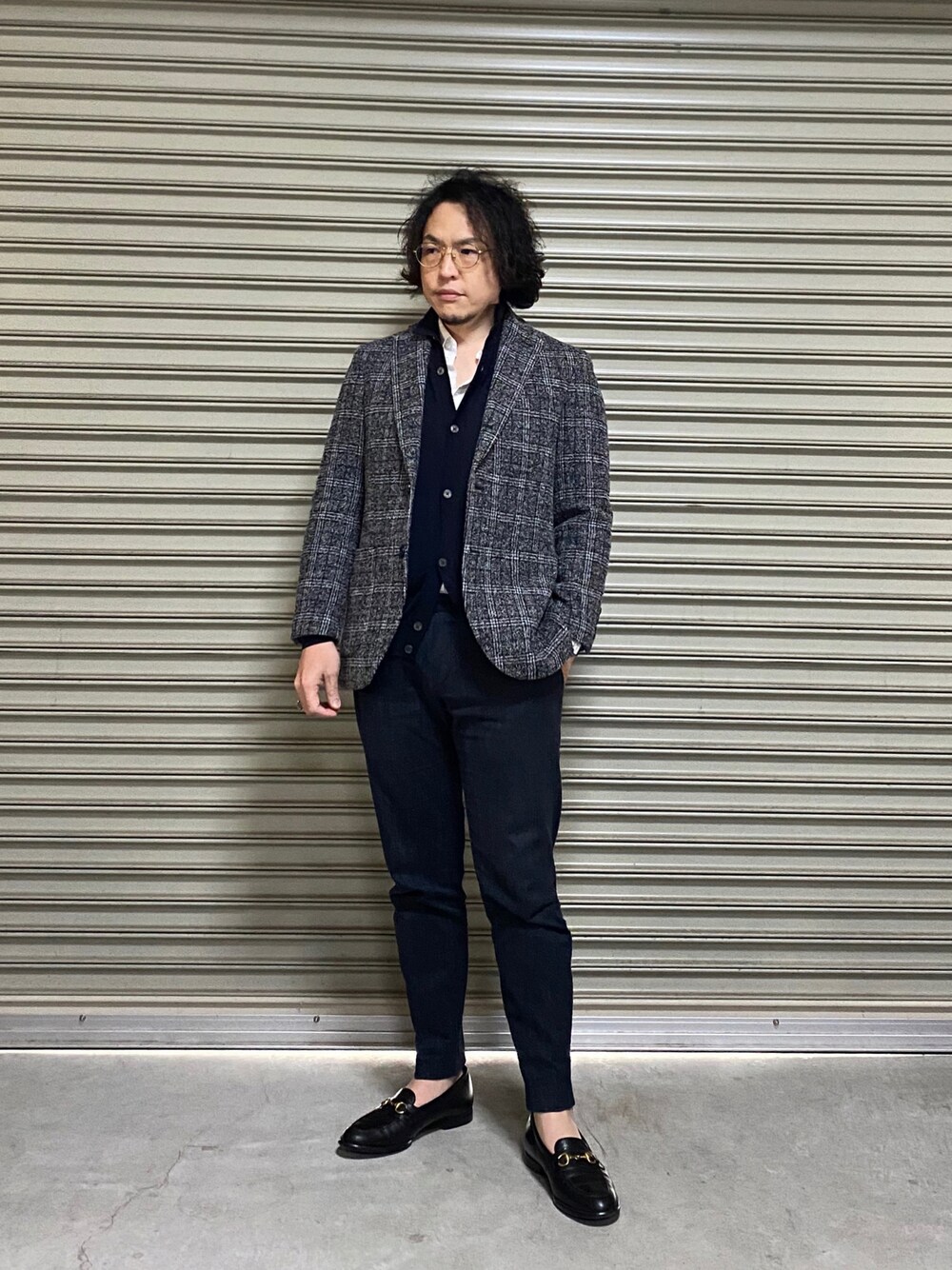 LARDINIのテーラードジャケット（グレー系）を使った人気ファッション