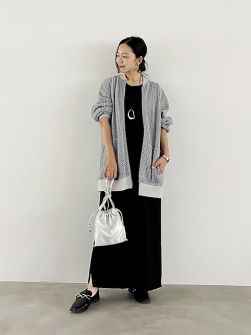 さらさらシボ生地スリット入りサロペット（サロペット