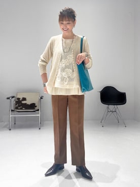 「アイテム（スラックス、イエロー系）」を使った、STYELEDELIさん（レディース・163cm）の秋コーディネート