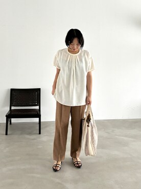 「アイテム（スラックス、イエロー系）」を使った、STYELEDELIさん（レディース・157cm）の夏コーディネート