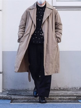 「COMOLI（コモリ）のアイテム（トレンチコート）」を使った、BIRDROBEさん（メンズ・170cm）の冬コーディネート