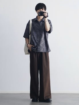 「ETELIO（エテリオ）の総柄ジャガードリラクシング半袖シャツ（シャツ/ブラウス、グレー系）」を使った、こーせ︎︎︎︎︎︎︎︎さん（メンズ・169cm）の春コーディネート