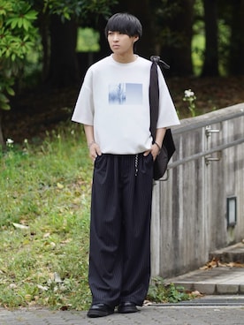 「ETELIO（エテリオ）のマルチファンクショナリーポンチドローコードTシャツ【接触冷感/抗ピリング/防シワ】（Tシャツ/カットソー、ホワイト系）」を使った、こーせ︎︎︎︎︎︎︎︎さん（メンズ・169cm）の春コーディネート