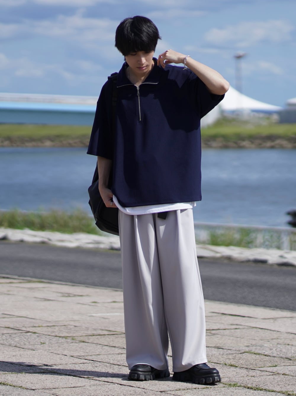 こーせ︎︎︎︎︎︎︎︎さんの「梨地ハーフジップ 半袖プルオーバー（ETELIO）」を使ったコーディネートの1枚目の写真