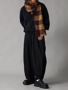 「アイテム（マフラー）」を使った、mikiさん（メンズ・178cm）の秋コーディネート