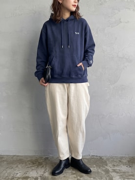 「PENNEYS（ぺニーズ）の【ROOPTOKYO別注】 PENNEYS/ペニーズ 8.8oz フェード加工 プルオーバーパーカー スウェット トレーナー 刺繍ロゴ カジュアル ストリート 2026年秋冬 秋服 冬服（パーカー、ブルー系）」を使った、mikiさん（レディース・162cm）の秋コーディネート