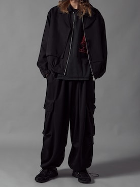 「Theater code（シアターコード）のアイテム（パンツ）」を使った、mikiさん（メンズ・178cm）の秋コーディネート