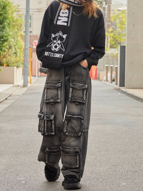 新品未使用sublations FOOTBALL SCARF ASH BLACK New, unused sublations FOOTBALL SCARF ASH BLACK