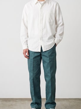「Dickies（ディッキーズ）の【お気に入り数11万人突破】Dickies/ディッキーズ THE ORIGINAL FIT 874 TCツイル センタープレス スケーターパンツ レングス32インチ ワークパンツ イージーパンツ 2026年 夏 夏服 秋服（チノパンツ、グリーン系）」を使った、mikiさん（メンズ・178cm）の夏コーディネート