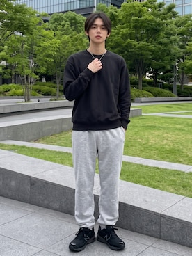 「GILDAN（ギルダン）の【ROOPTOKYO】GILDAN ６oz クルーネック 袖リブ ロングスリーブTee /ロンT 無地カットソー オーバーサイズ 秋 秋服 2026年秋冬（Tシャツ/カットソー、グレー系）」を使った、mikiさん（レディース・162cm）の秋コーディネート