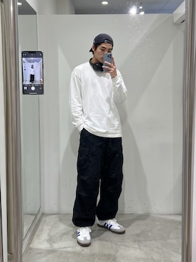 「GILDAN（ギルダン）のGildan / ギルダン ドロップショルダークルーネックカットソー オーバーサイズ 無地 ロンT 長袖Tシャツ（Tシャツ/カットソー、ホワイト系）」を使った、mikiさん（レディース・162cm）の秋コーディネート