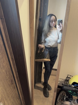 「LOUIS VUITTON（ルイヴィトン）のアイテム（ハンドバッグ）」を使った、reichelさん（レディース・150cm）の春コーディネート