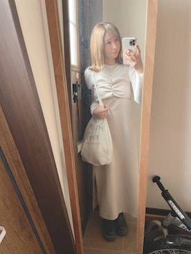 「アイテム（チューブトップ）」を使った、reichelさん（レディース・150cm）の秋コーディネート