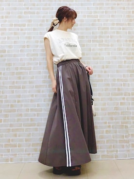 「アイテム（タンクトップ）」を使った、tomoさん（レディース・160cm）の夏コーディネート