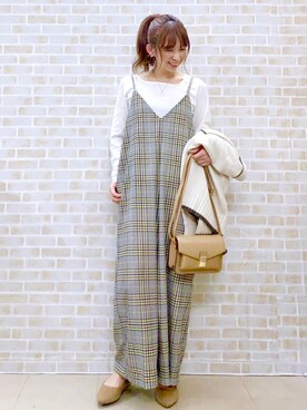 「HONEYSUCKLE ROSE（ハニーサックルローズ）のアイテム（サロペット/オーバーオール）」を使った、tomoさん（レディース・160cm）の秋コーディネート
