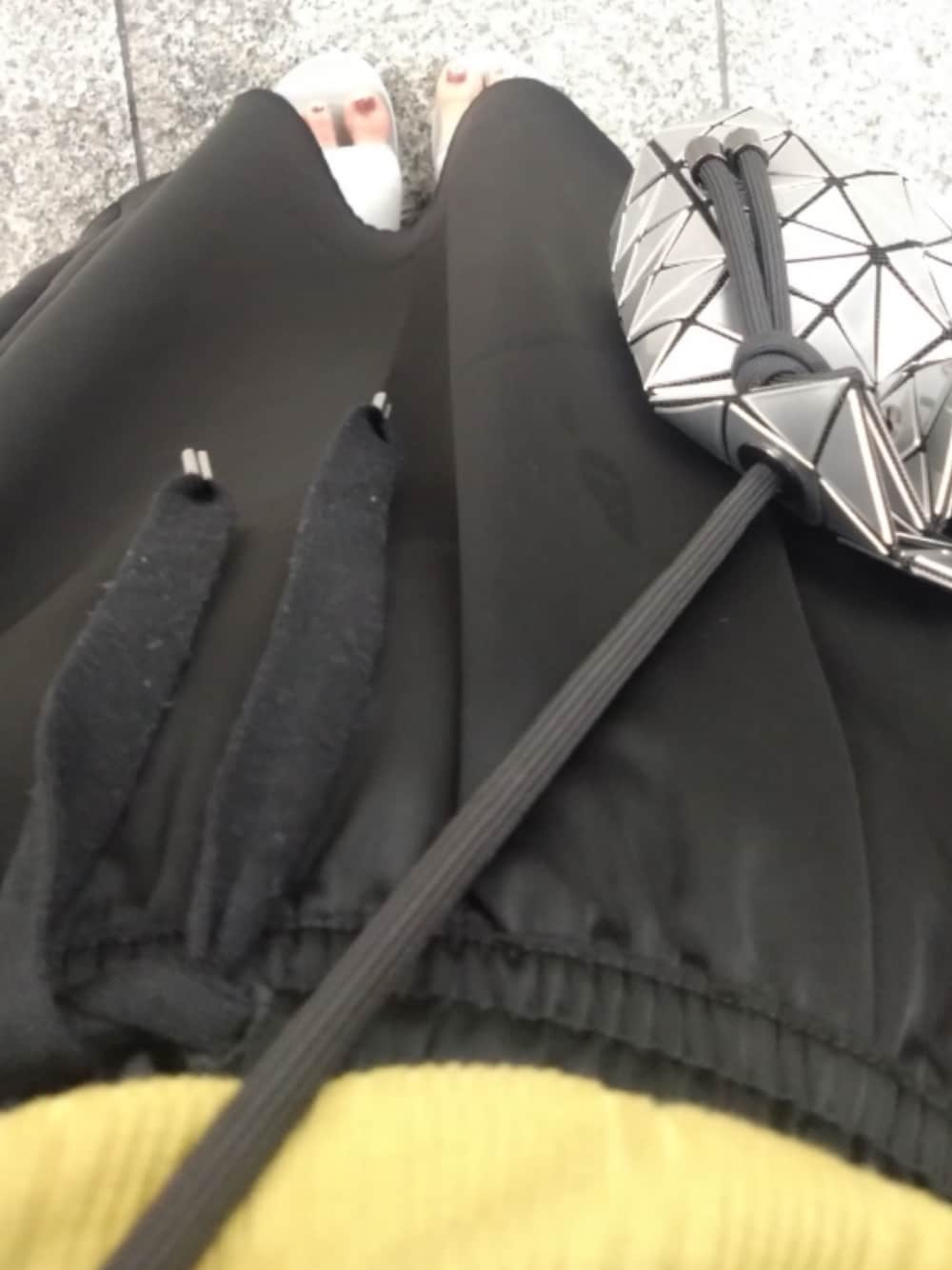 「BAO BAO ISSEY MIYAKEのBao Bao Issey Miyake Prism Shoulder Bag（ショルダーバッグ、ブラック系）」を使った、square-pさん（レディース・152cm）の夏コーディネートの1枚目の写真