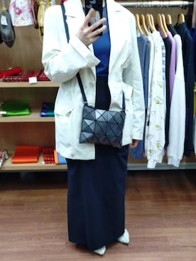 「BAO BAO ISSEY MIYAKE（バオバオイッセイミヤケ）のBao Bao Issey Miyake Matte Lucent Crossbody Bag（ショルダーバッグ、ホワイト系）」を使った、square-pさん（レディース・152cm）の春コーディネート