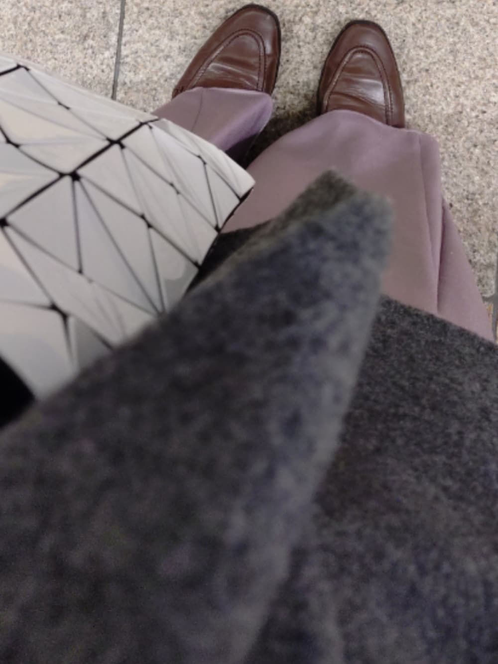 「M_の【M_】OFF SHOULDER ニット（ニット/セーター、グレー系）」を使った、square-pさん（レディース・152cm）の冬コーディネートの1枚目の写真