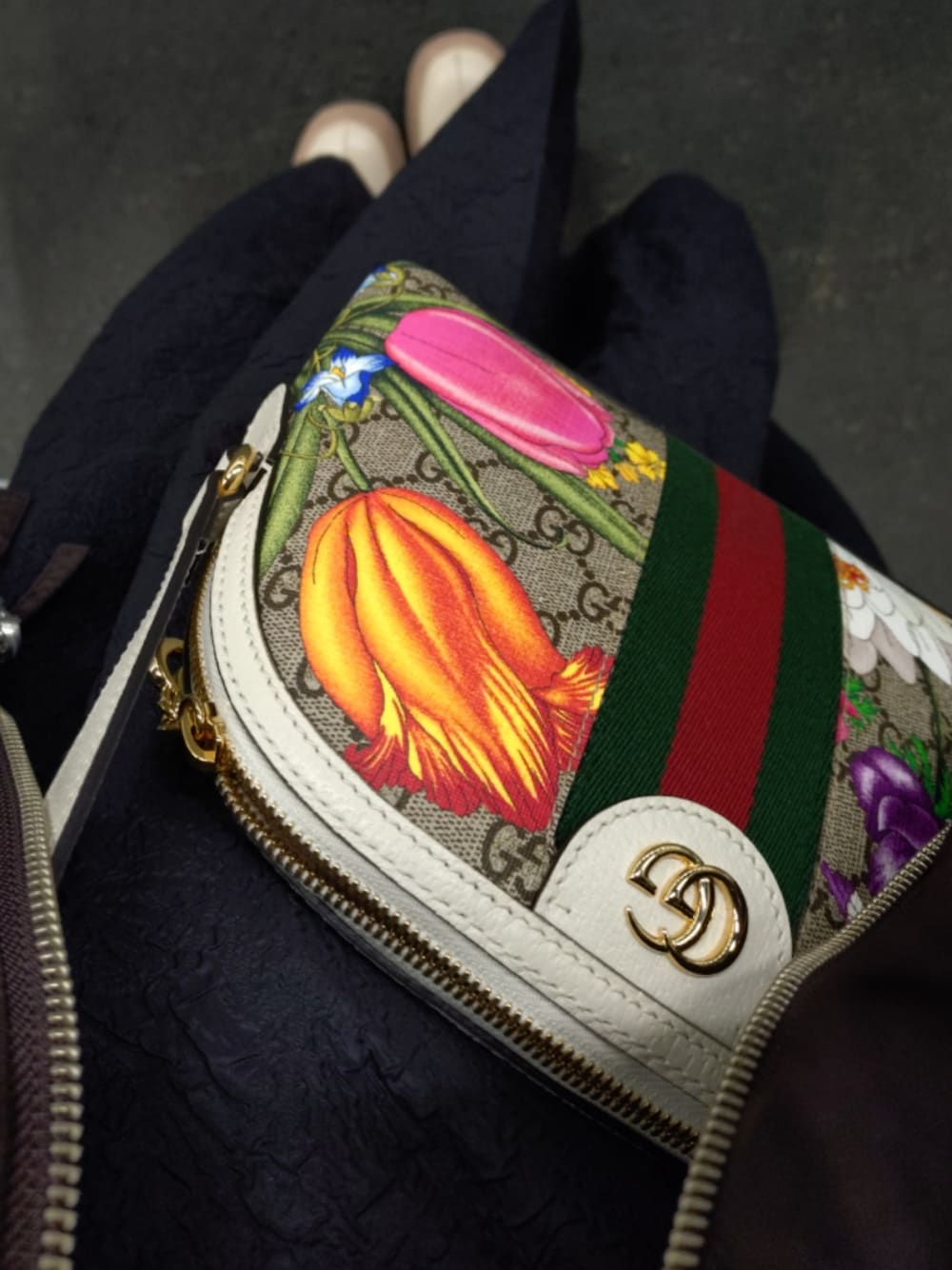 「GUCCIのGucci Ophidia Small GG Flora Shoulder Bag（ショルダーバッグ、ホワイト系）」を使った、square-pさん（レディース・152cm）の冬コーディネートの1枚目の写真