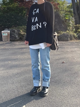 「UNIQLO（ユニクロ）のアイテム（デニムパンツ、ブルー系）」を使った、おメルさん（レディース）の秋コーディネート