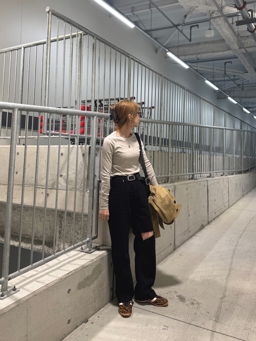 送料込み！確実正規品！essentials デニムパンツ ブラック 36 送料込み！確実正規品！essentials デニムパンツ ブラック 36