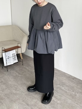 「ぺプラムトップス」｜「アイテム（スウェット）」を使った、recastaffさん（レディース・153cm）の秋コーディネート