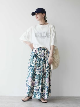 「reca（レカ）のロゴプリントカットソー（Tシャツ/カットソー、ホワイト系）」を使った、recastaffさん（レディース・165cm）の春コーディネート