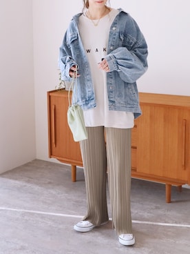 「reca（レカ）のアイテム（デニムジャケット）」を使った、recastaffさん（レディース・165cm）の冬コーディネート
