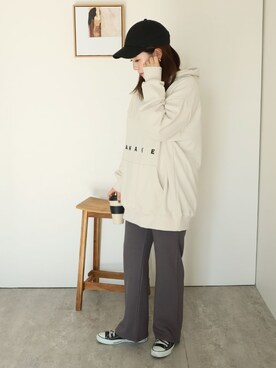 「reca（レカ）のアイテム（パーカー）」を使った、recastaffさん（レディース・156cm）の秋コーディネート