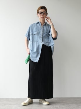 「reca（レカ）の半袖デニムシャツ（シャツ/ブラウス、ブルー系）」を使った、recastaffさん（レディース・165cm）の春コーディネート