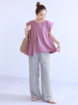「reca（レカ）の無地/ストライプエンボス加工イージーパンツ（その他パンツ、ブルー系）」を使った、recastaffさん（レディース・158cm）の夏コーディネート