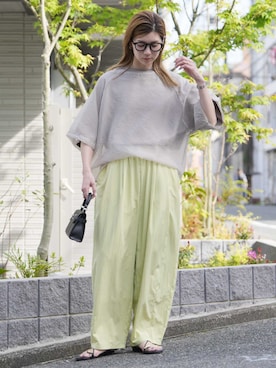 「reca（レカ）のオーガンジー重ねラグラトップス（シャツ/ブラウス、ベージュ系）」を使った、recastaffさん（レディース・165cm）の春コーディネート