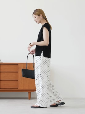 「reca（レカ）のドットコクーンイージーパンツ（その他パンツ、ホワイト系）」を使った、recastaffさん（レディース・158cm）の夏コーディネート