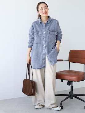 「reca（レカ）のデニムシャツジャケット（デニムジャケット、ブルー系）」を使った、recastaffさん（レディース・158cm）の秋コーディネート
