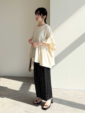 「reca（レカ）の【接触冷感】フレンチフリル袖ワイドカットソー（Tシャツ/カットソー）」を使った、recastaffさん（レディース・154cm）の春コーディネート