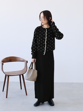 「reca（レカ）の迷わず着れる！大人のロングプリーツスカート（スカート、ブラック系）」を使った、recastaffさん（レディース・158cm）の秋コーディネート