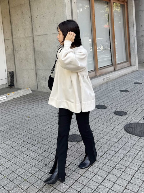 フロントスリットパンツ