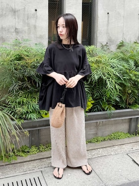 「reca（レカ）の無地/ストライプエンボス加工イージーパンツ（その他パンツ、ブラウン系）」を使った、recastaffさん（レディース・158cm）の夏コーディネート
