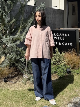 「reca（レカ）のエアリーデニム イージーパンツ（デニムパンツ、ブルー系）」を使った、recastaffさん（レディース・165cm）の春コーディネート