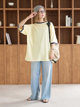 「reca（レカ）のパイル地リンガーネック配色Tシャツ（Tシャツ/カットソー、イエロー系）」を使った、recastaffさん（レディース・158cm）の夏コーディネート