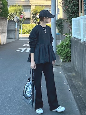 「ぺプラムトップス」｜「アイテム（スウェット）」を使った、recastaffさん（レディース・163cm）の秋コーディネート
