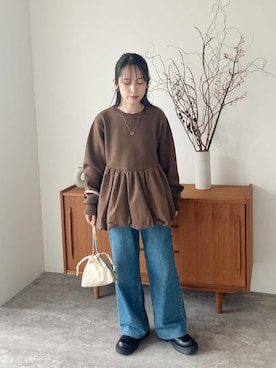 「ぺプラムトップス」｜「アイテム（スウェット）」を使った、recastaffさん（レディース・153cm）の秋コーディネート